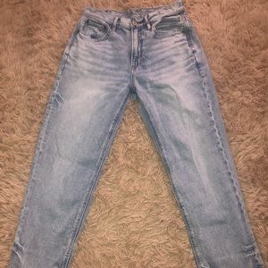 AE Boyfriend Jeans